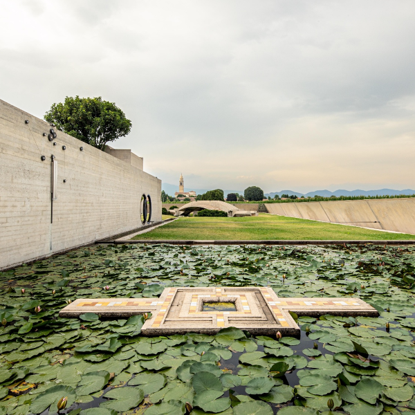 Monumento all'amore - immagine 4
