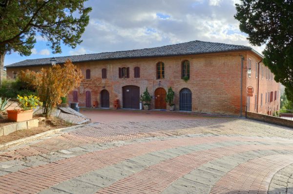 Monaci e calici - immagine 2